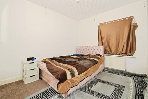 3 bedroom terraced house for sale, Gladstone Street, Peterborough