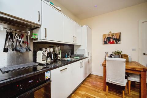 2 bedroom flat for sale, Park Street, Ashford
