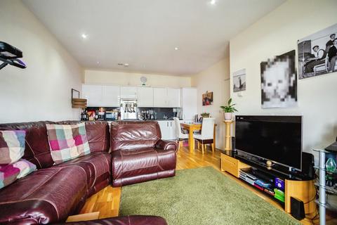 2 bedroom flat for sale, Park Street, Ashford