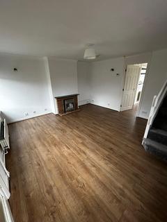 3 bedroom end of terrace house to rent, St Saviours Road, Reading RG1