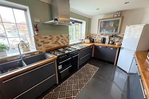 undefined, A Brookwood Crescent, Nottingham, NG4