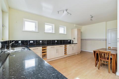 3 bedroom apartment for sale, Sands Road, Paignton