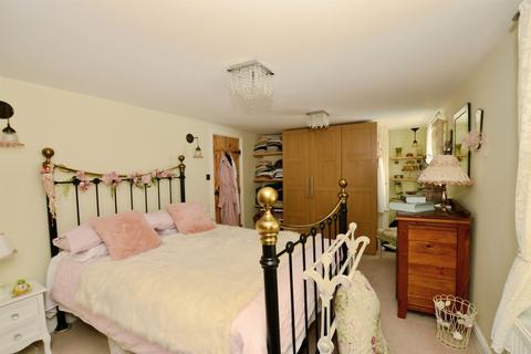 3 bedroom detached house for sale, South Street, Lydd, Romney Marsh
