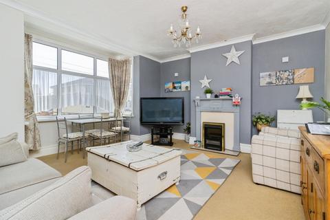 2 bedroom flat for sale, Fortescue Road, Paignton