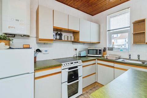 2 bedroom flat for sale, Fortescue Road, Paignton