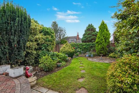 3 bedroom semi-detached bungalow for sale, Upper Eastern Green Lane, Coventry, CV5