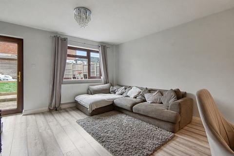 3 bedroom end of terrace house for sale, Thorncliffe Way, Nuneaton, CV10
