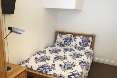 5 bedroom house to rent, Hubert Road, BIRMINGHAM, B29
