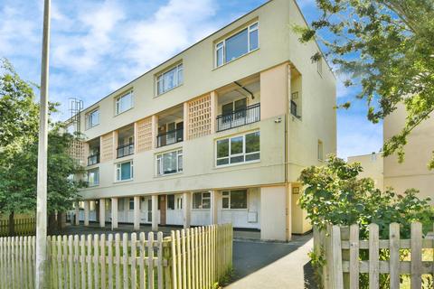 Maisonette - Dieppe Close, Plymouth