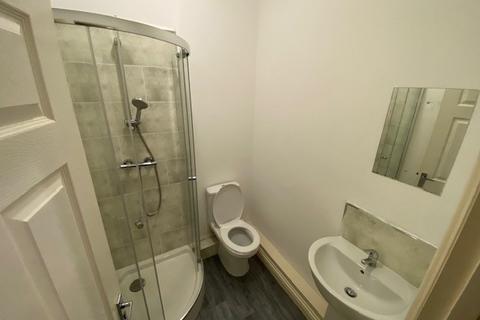 undefined, Room 3, Windsor Avenue, Gateshead, NE8
