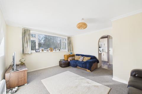 2 bedroom flat for sale, Haig Court, Chelmsford, Essex CM2