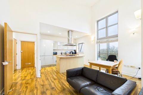 2 bedroom flat for sale, Hill Road South, Chelmsford, Essex CM2