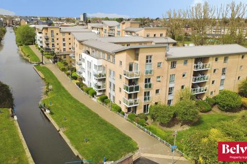 2 bedroom flat for sale, Hill Road South, Chelmsford, Essex CM2