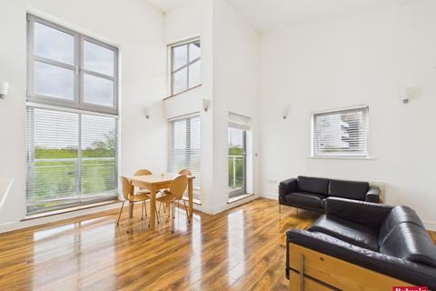 2 bedroom flat for sale, Hill Road South, Chelmsford, Essex CM2