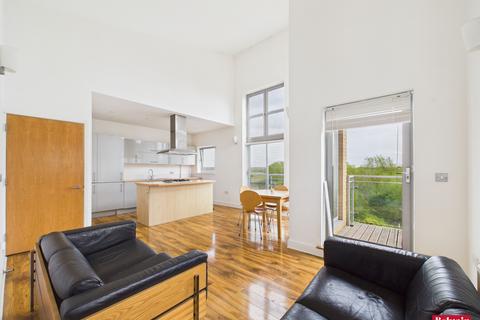 2 bedroom flat for sale, Hill Road South, Chelmsford, Essex CM2