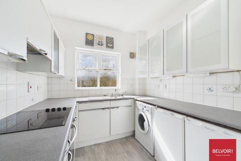 1 bedroom flat for sale, Stapleford Close, Chelmsford, Essex CM2