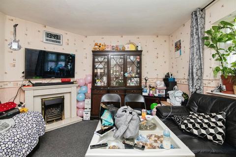 3 bedroom semi-detached house for sale, Wrens Nest Road, Dudley