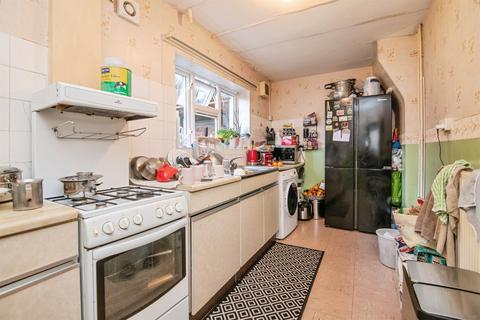 3 bedroom semi-detached house for sale, Wrens Nest Road, Dudley