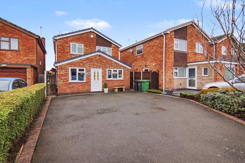 4 bedroom detached house for sale, Ferndale Close, Nuneaton, CV11