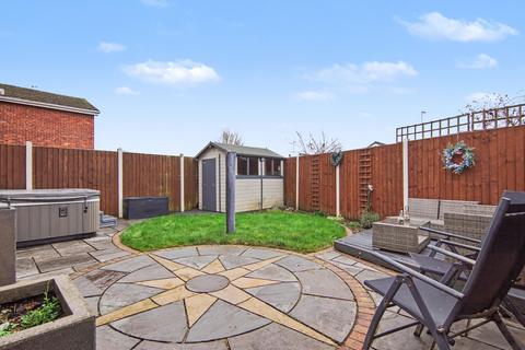 4 bedroom detached house for sale, Ferndale Close, Nuneaton, CV11