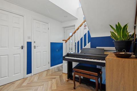3 bedroom terraced house for sale, Cromdale Close, Nuneaton, CV10
