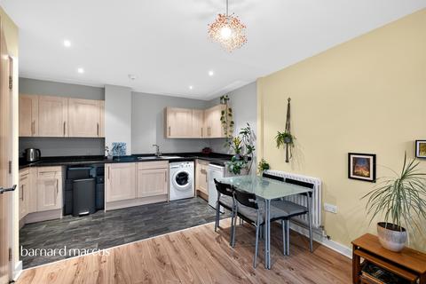 2 bedroom flat for sale, Rye Lane, London