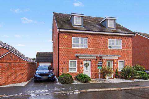 Fleece Lane, Nuneaton, CV11