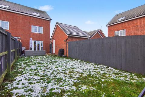 3 bedroom semi-detached house for sale, Fleece Lane, Nuneaton, CV11