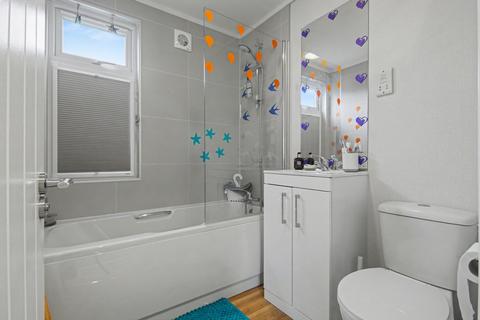 2 bedroom mobile home for sale, Mill Farm Park, Bulkington, CV12