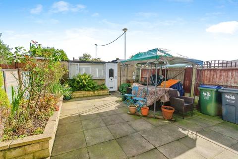 3 bedroom terraced house for sale, College Close, Wednesbury
