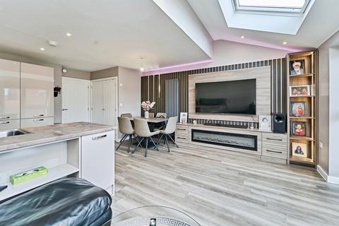 3 bedroom detached house for sale, The Parade, West Bromwich