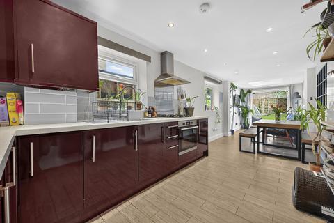 1 bedroom flat for sale, Lordship Lane, London, SE22