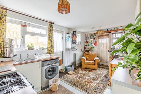 undefined, Grombold Avenue, Raunds, Wellingborough
