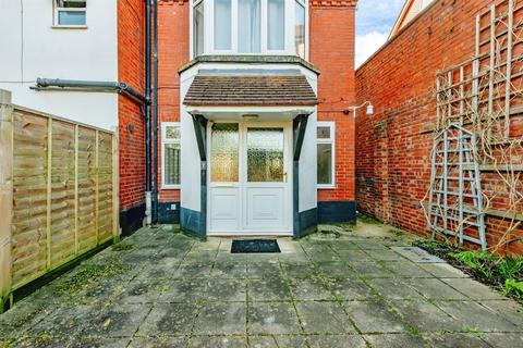undefined, Woodlands Road, Redhill