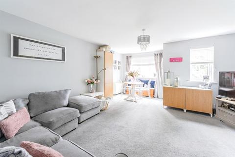 2 bedroom apartment for sale, Tilers Close, Merstham, Redhill