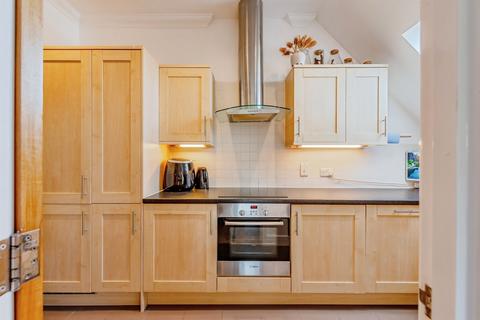 2 bedroom penthouse for sale, Brook Road, Redhill