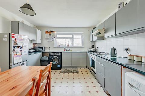2 bedroom apartment for sale, Easter Way, South Godstone, Godstone