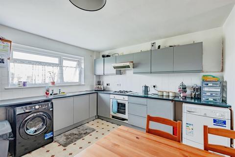 2 bedroom apartment for sale, Easter Way, South Godstone, Godstone