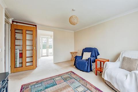 2 bedroom terraced house for sale, Oaklands Drive, Redhill