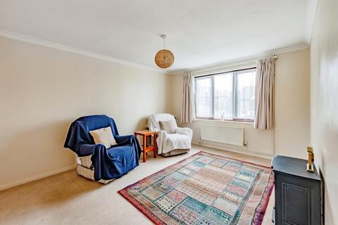 2 bedroom terraced house for sale, Oaklands Drive, Redhill