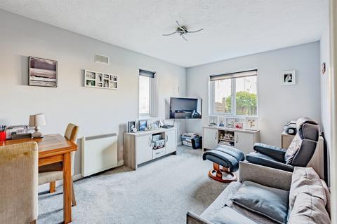 undefined, Station Approach West, Earlswood, Redhill