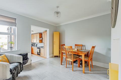3 bedroom semi-detached house for sale, Osborne Road, Redhill