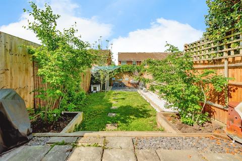 3 bedroom semi-detached house for sale, Osborne Road, Redhill