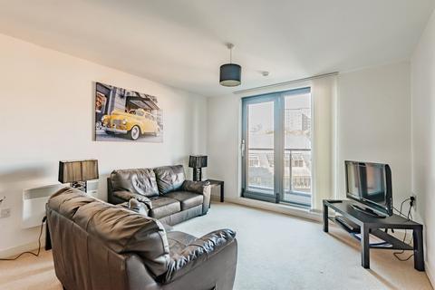 2 bedroom apartment for sale, Queensway, Redhill