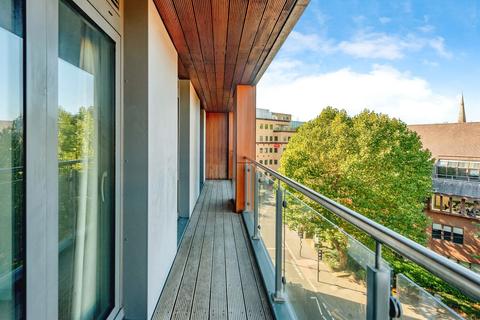 2 bedroom apartment for sale, Queensway, Redhill