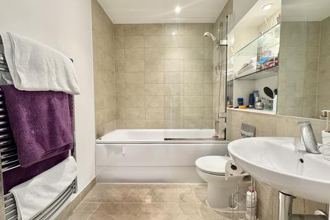 1 bedroom apartment to rent, Queen Street, Portsmouth, PO1