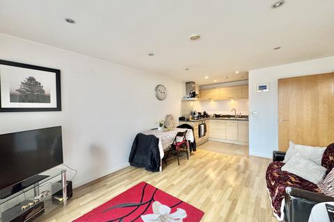 1 bedroom apartment to rent, Queen Street, Portsmouth, PO1