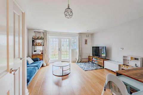 2 bedroom end of terrace house for sale, Lindsay Close, Merstham, Redhill