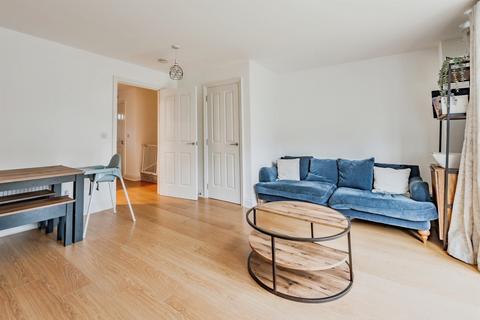 2 bedroom end of terrace house for sale, Lindsay Close, Merstham, Redhill