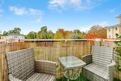 2 bedroom apartment for sale, Foxboro Road, Redhill